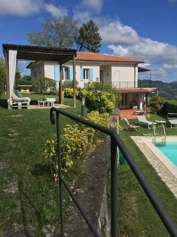 Villa Pera Corsanico-Bargecchia 0*,